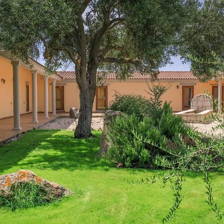 In Gallura With Pool 24h , 1500 Meters From The Sea Apartment