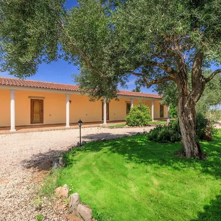 Apartment In Gallura With Pool 24h , 1500 Meters From The Sea Badesi